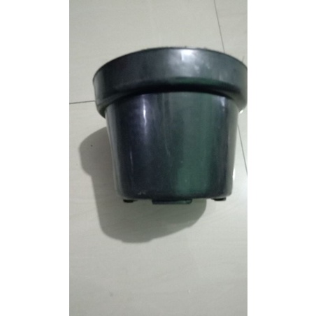 pot bunga , pot tanaman hias ,pot hitam pot uk 18