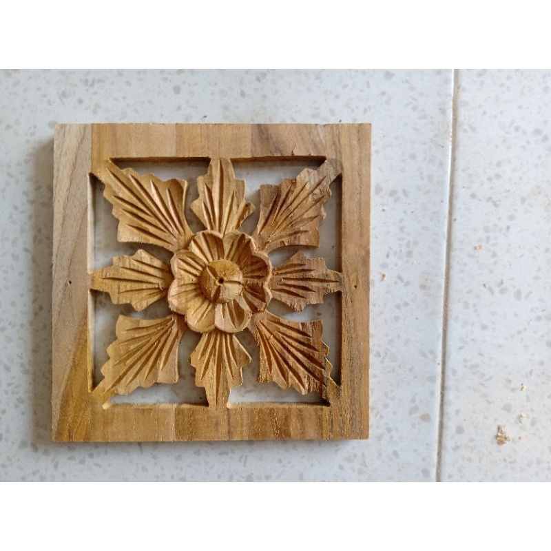 ornamen kayu ornamen ukir pintu dinding Loster Jati Ukir Loster Jati Ornamen Isian roster Kayu Jati 