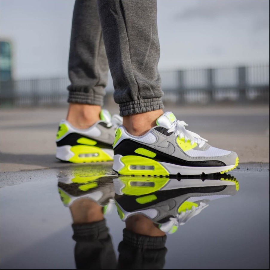 nike og volt
