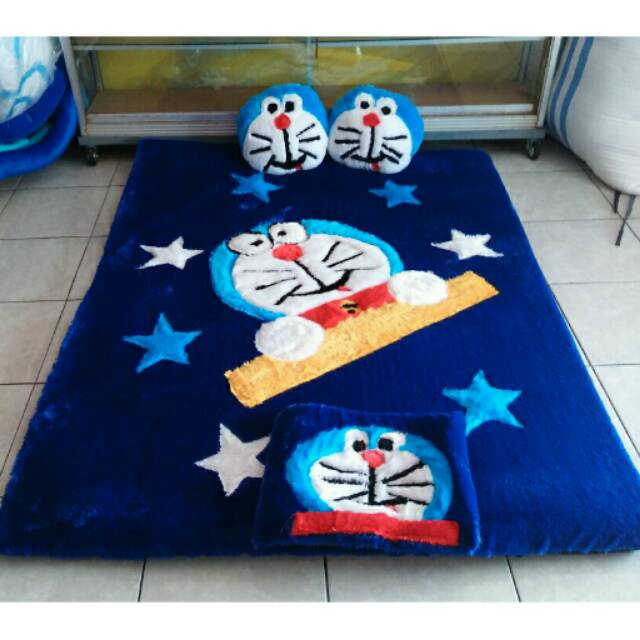 Karpet Karakter Bulu Rasfur Motif Doraemon