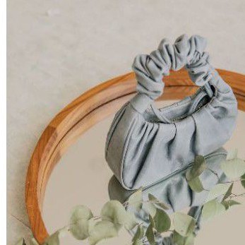 

joya the label alaia in blue grey