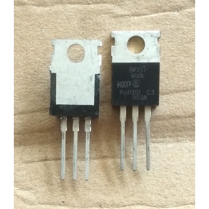 Triac Bt137