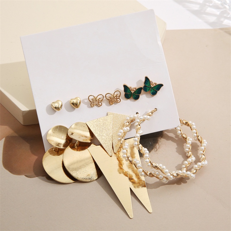 Set Anting Tusuk Bentuk Hati / Kupu-Kupu / Bulat / Segitiga Warna Emas Untuk Wanita