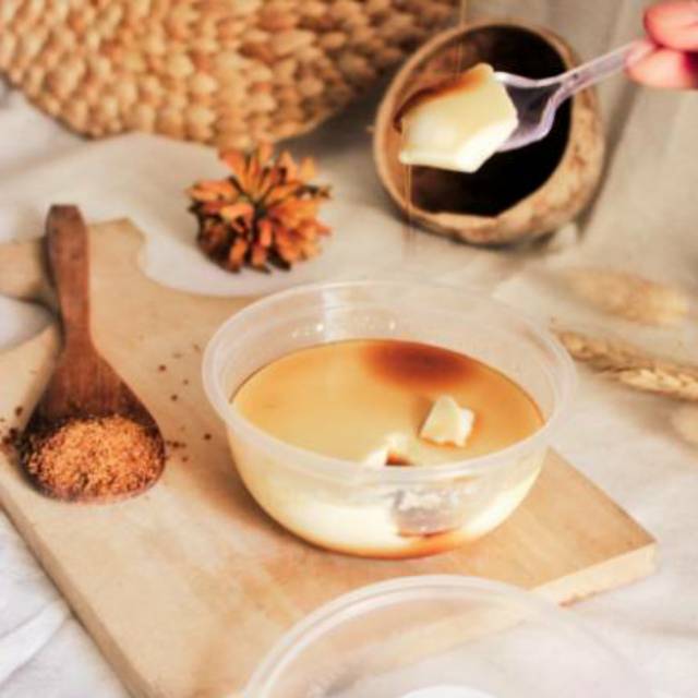 

Pudding ala Gyu Kaku/Creamy Milky Pudding with Palm Sugar for 4 Cups (150 ml/cup)
