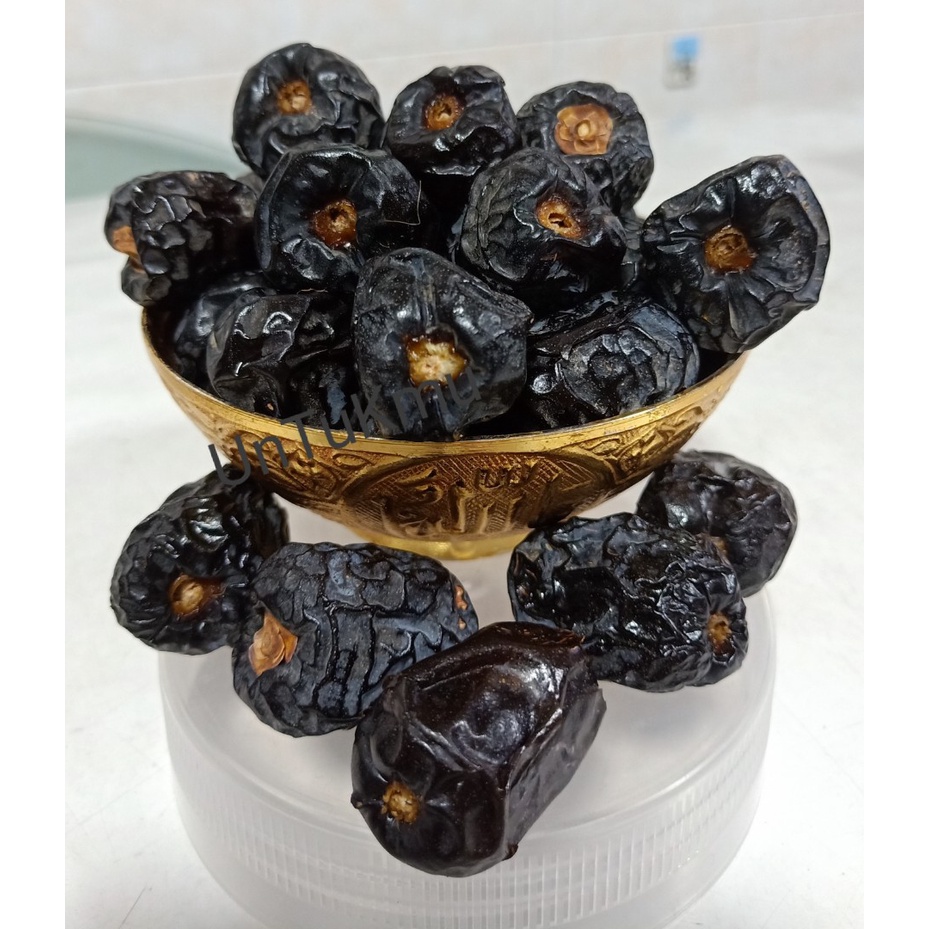 

Kurma Ajwa Aliyah Al Madinah 500 gram Azwa Dates Korma Nabi Original