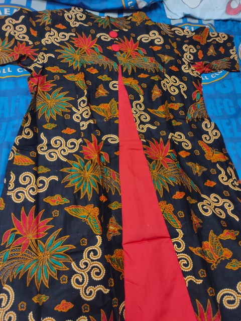 Batik Couple Dan Anak Mawar Daun