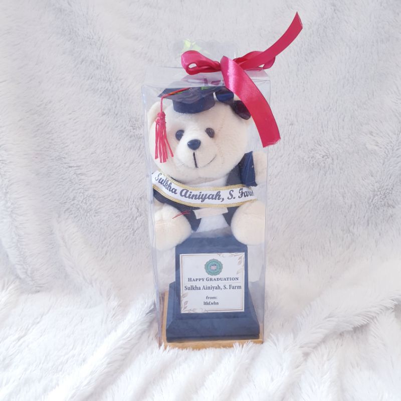 Piala Boneka Wisuda - Boneka Wisuda