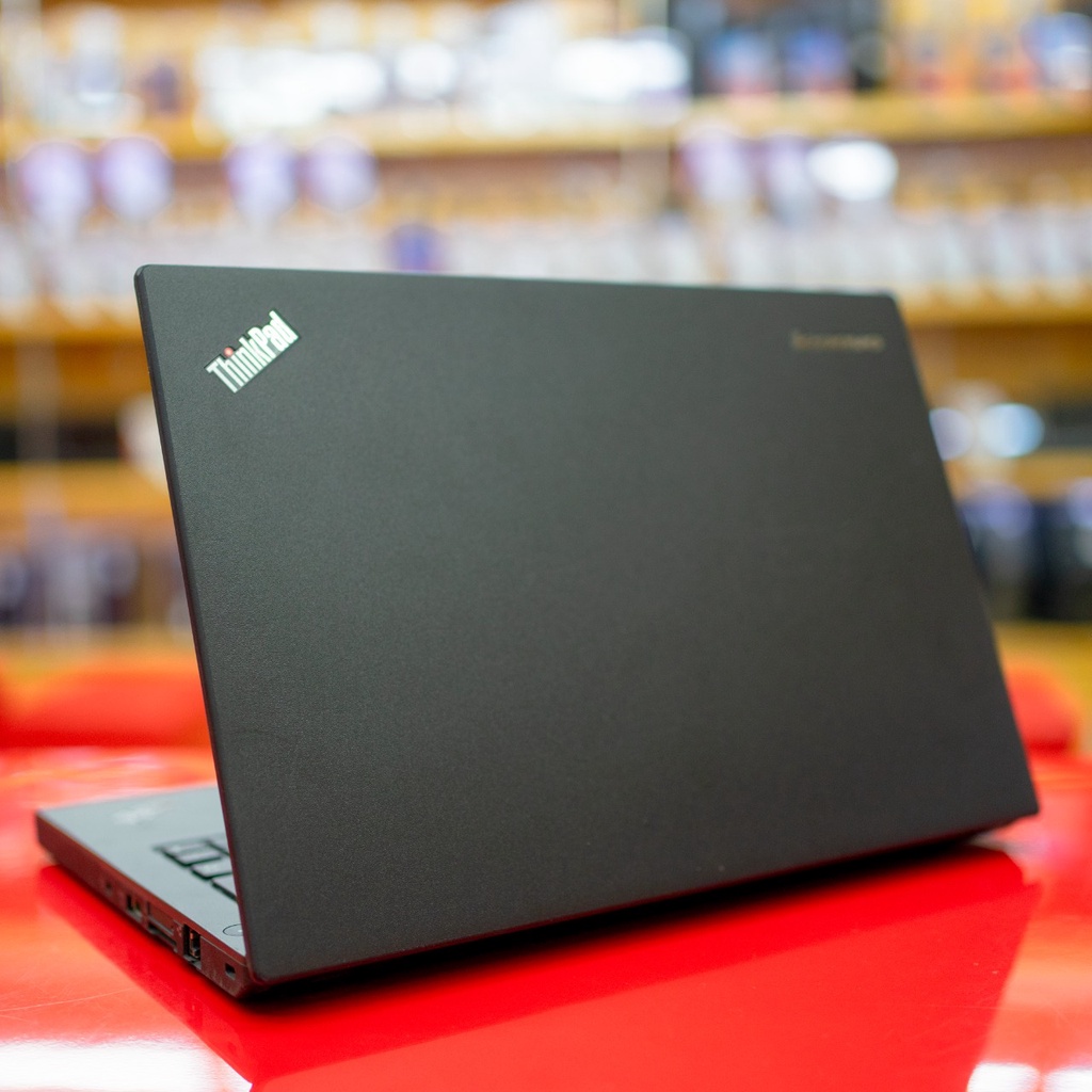 Laptop Lenovo Thinkpad X240 i5 Ram 8GB SSD 240GB Second Bergaransi