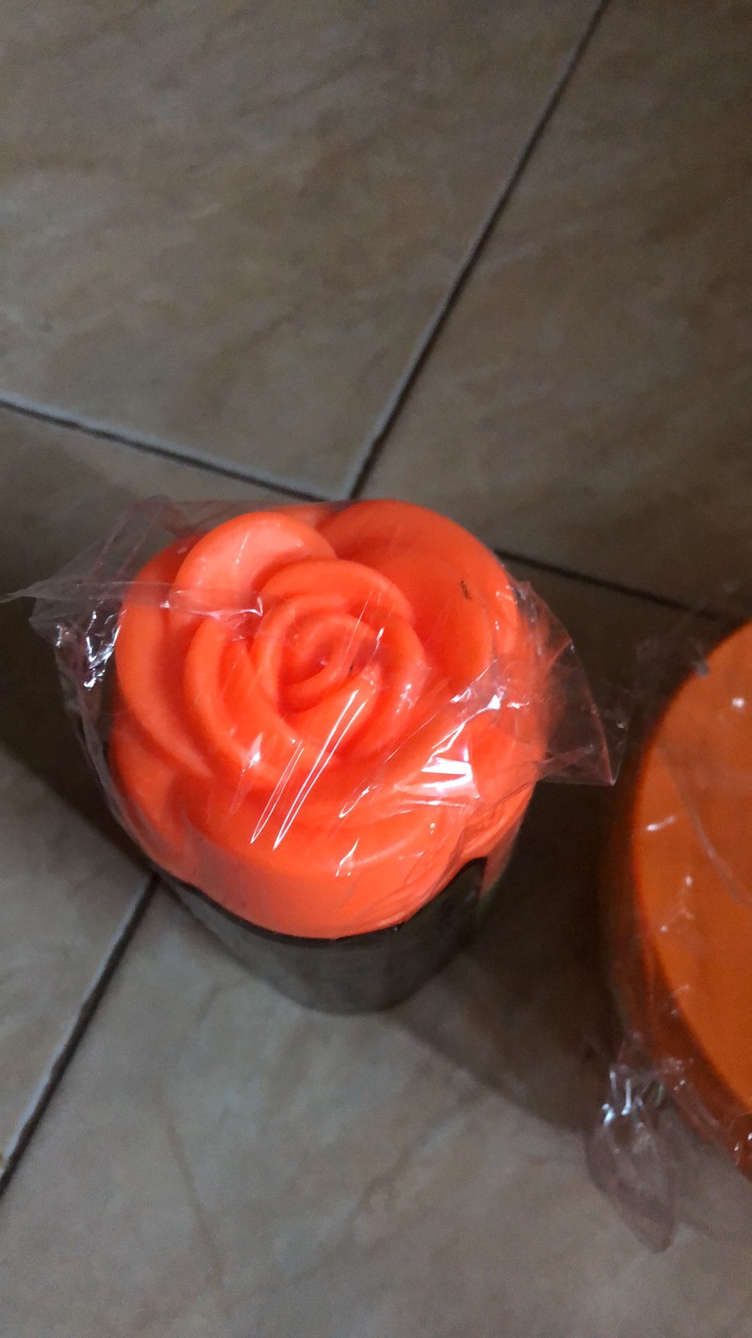 Cetakan Kue Plastik Mawar Timbul