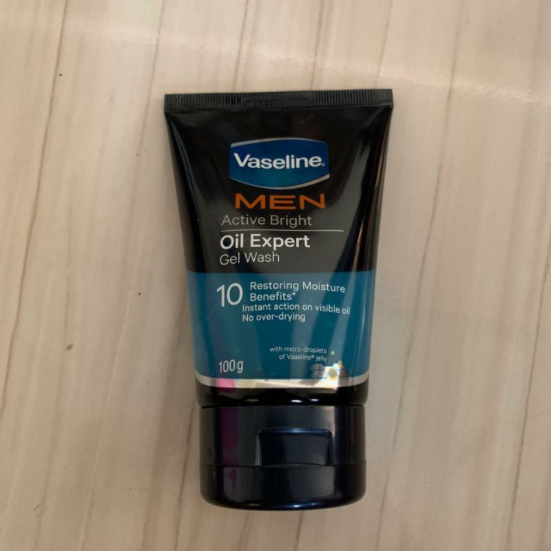 VASELINE MEN ACTIVE BRIGHT OIL EXPERT 100G