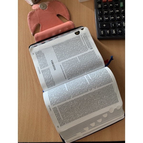 Alkitab bekas, isi masih mulus