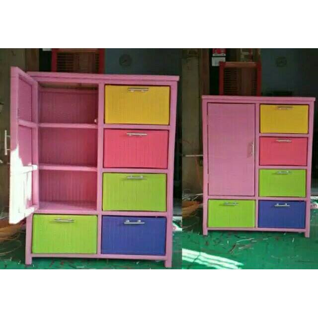 Lemari Rotan Sintetis