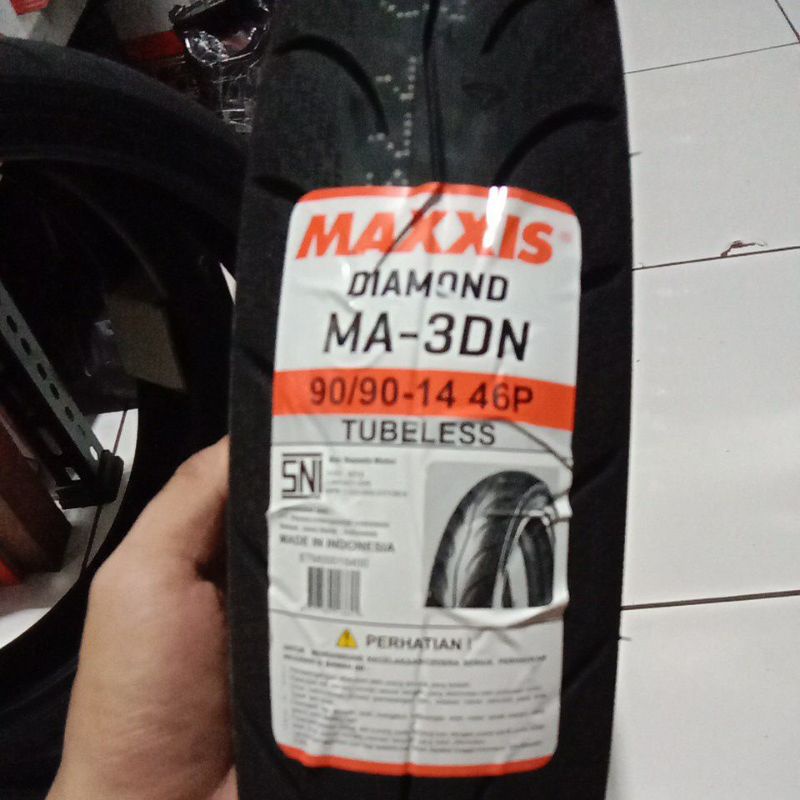 BAN BELAKANG BAN LUAR TUBLES  MAXXIS TUBLES  DIAMON 90/90-14 BAN BELAKANG BEAT TUBLES