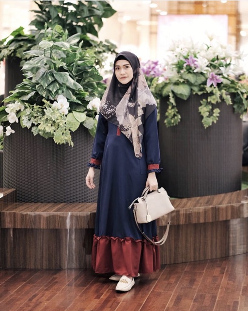 Gamis trendy LD 95cm fit to L sleting depan polos