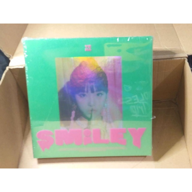 [album sealed) Yena 1st Mini Album SMILEY ready stock
