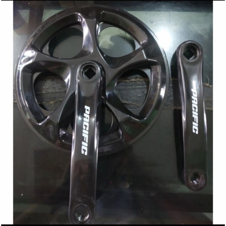 Crank/gir Pacific 52T  single speed