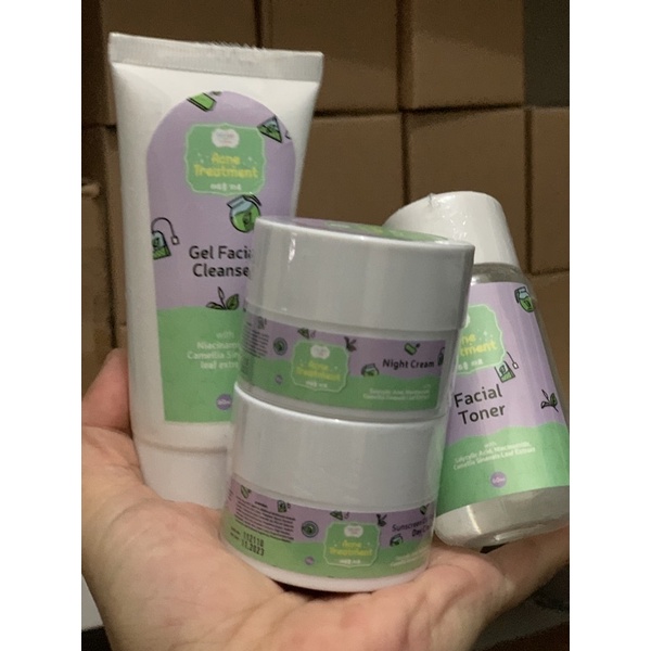 •Beauty• Paket Skincare Yeppu-Yeppu By Kiyowo Travel Size BPOM Halal Paket Skincare Acne Treatment Dan Hello Brightening Perawatan BPOM YeppuYeppu By Kiyowo Yeppu Yeppu By Kiyowo Skincare Travelsize Package-ACNE TREATMEN NO BOX