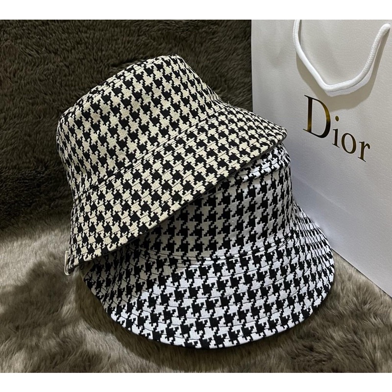 Bucket Hat Dior Reversible 01