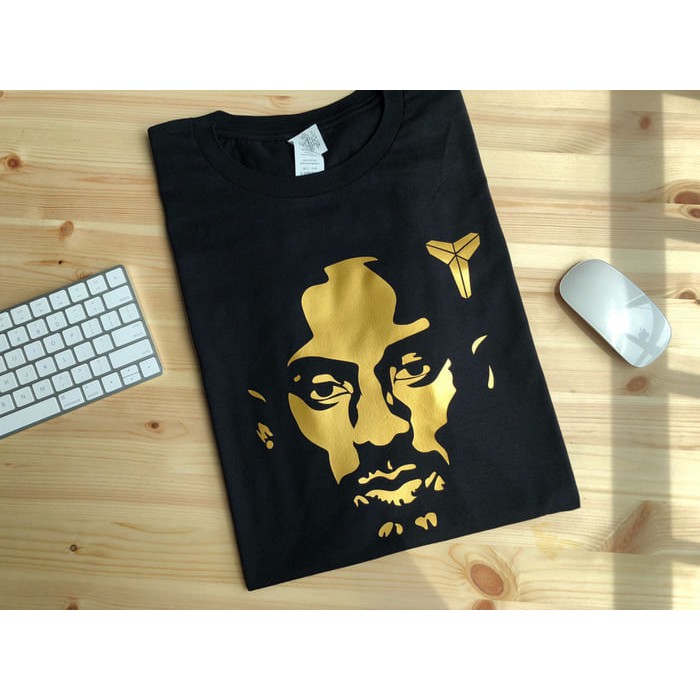 KAOS T-SHIRT NIKE KOBE BRYANT SILUET EMAS