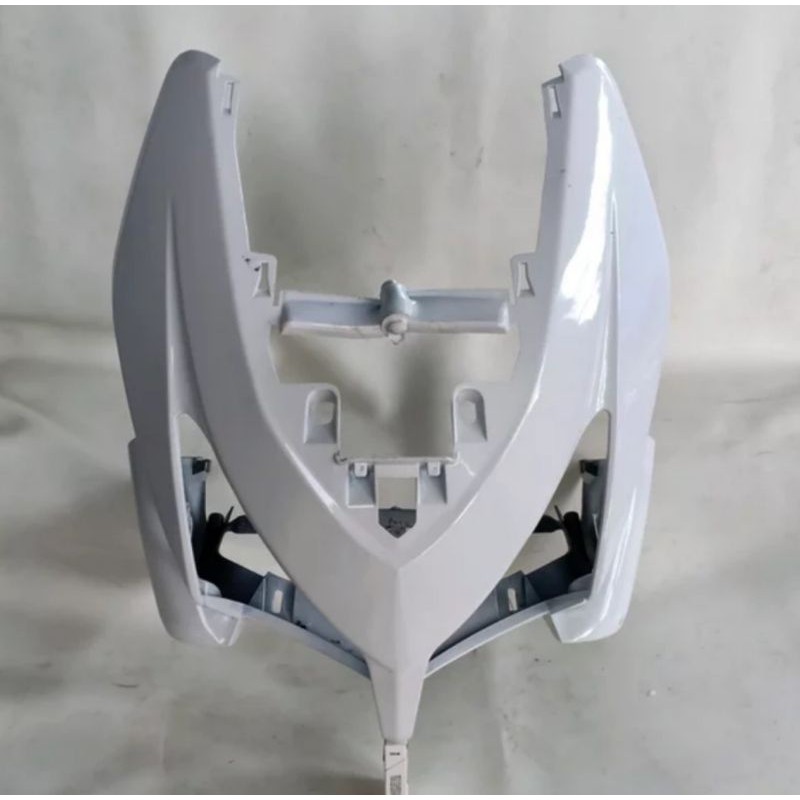 cover body tameng lampu depan vario CW 110 karbu putih