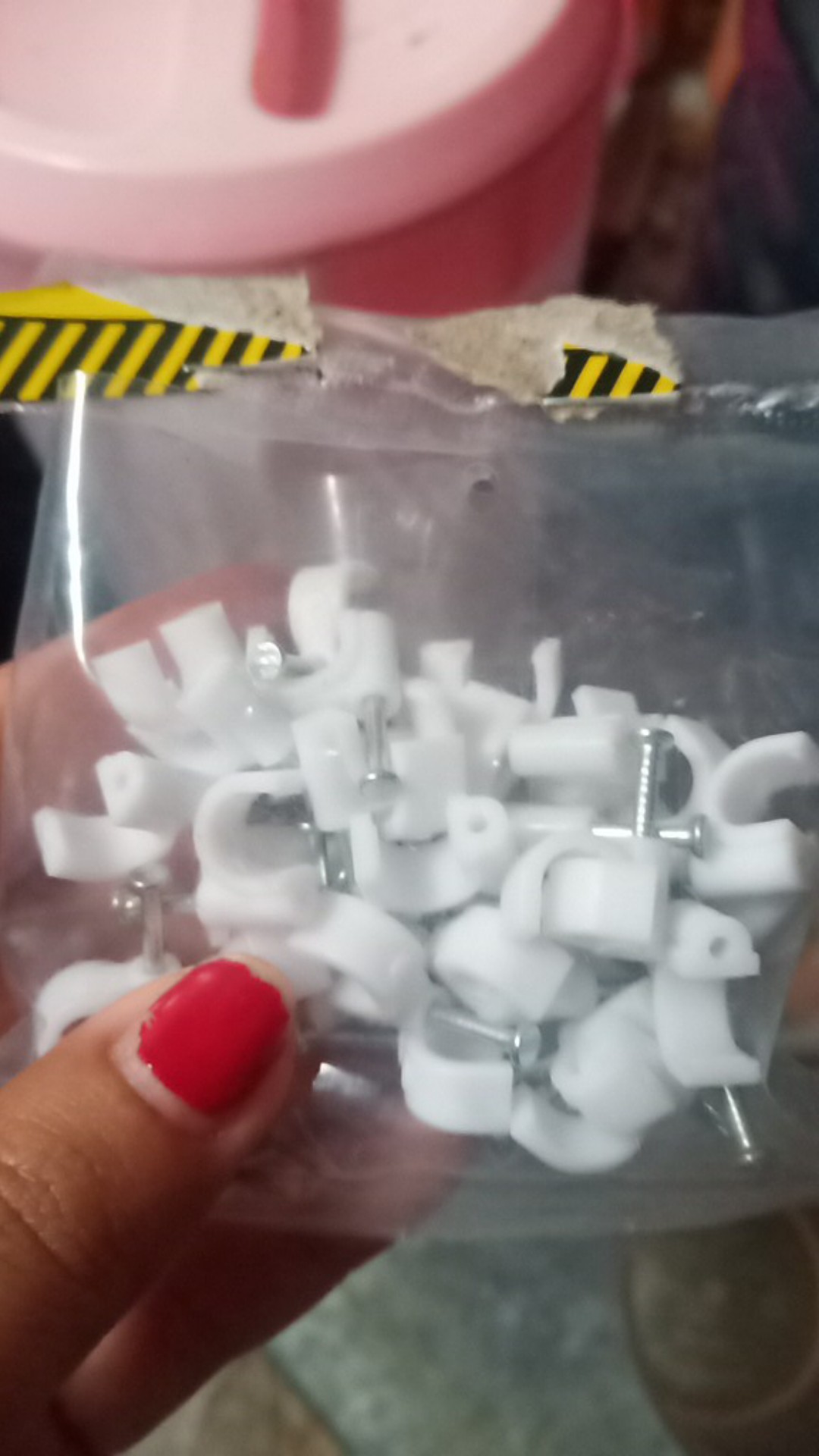 Kenmaster Cable Clip 7mm Isi 35 Pcs - Klem Kabel Paku Klem Nail Claim