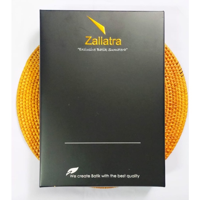 

Box Kardus Zallatra 22,5cm x 30cm x 5cm
