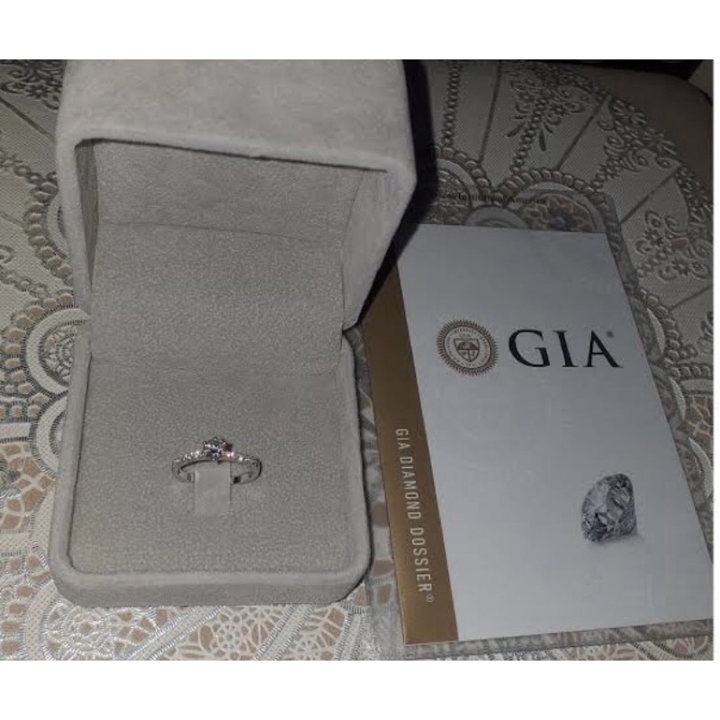 Cincin Berlian GIA