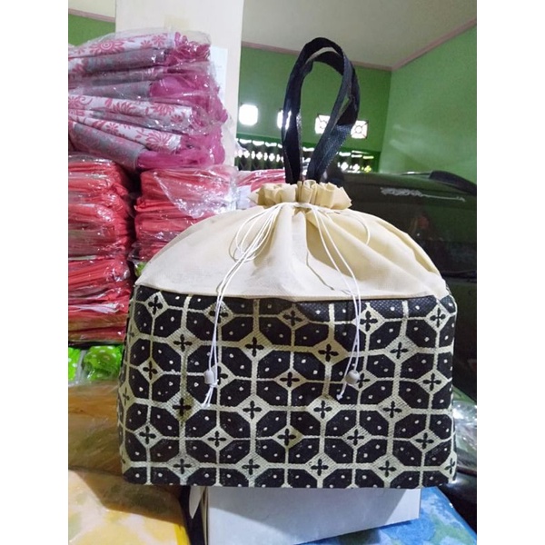 tas hajatan serut motif batik terbaru uk.22