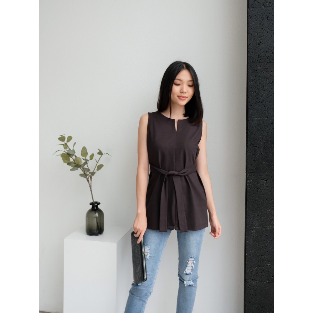 Kadaka T-0137 Blouse Sleeveless Detail Belt