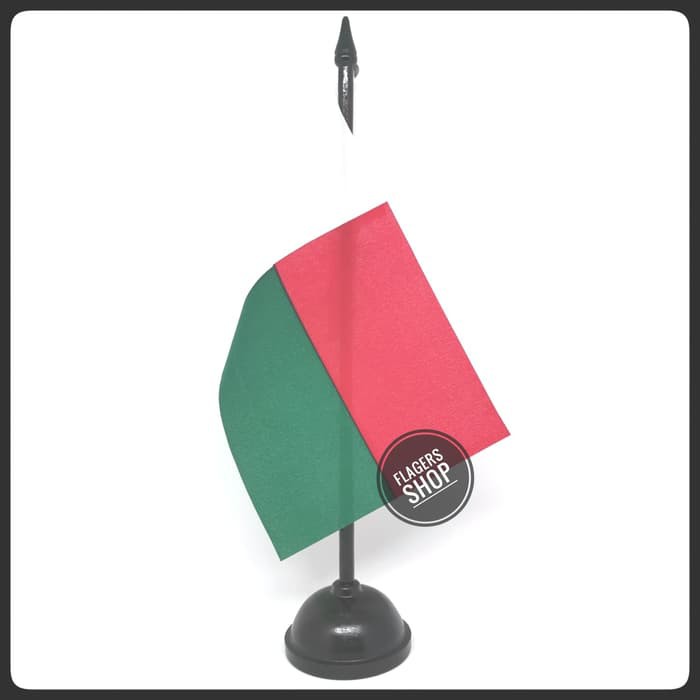 

Bendera Meja Madagaskar + Tiang Kayu