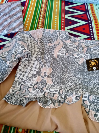 Atasan Batik Wanita Modern Batik Cassual Atasanbatik / Atasanwanita