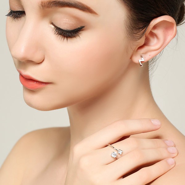 S925 Anting-Anting Perak Perempuan Jepang Dan Korea Elegan Mode Sederhana Petir Anting-Anting Perak Kecil Eropa Dan Amerika ... ai2-2915-2