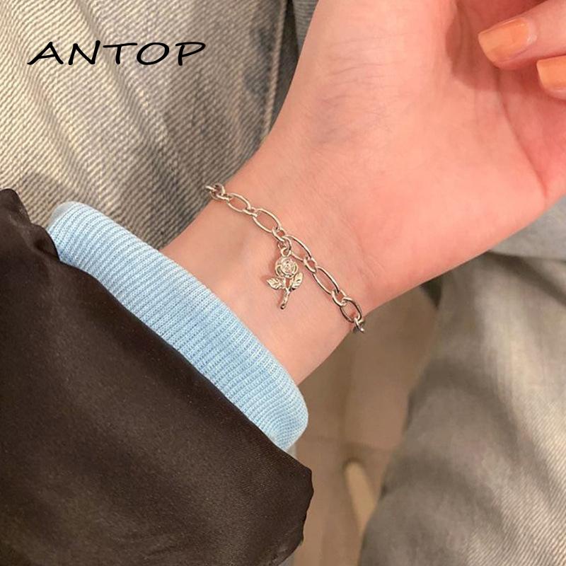 Gelang Tangan Rantai Adjustable Motif Bunga Mawar Warna Rose Gold Untuk Wanita