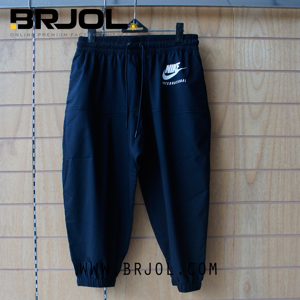 NIKE INTL CPRI CELANA LARI ORIGINAL 833201010