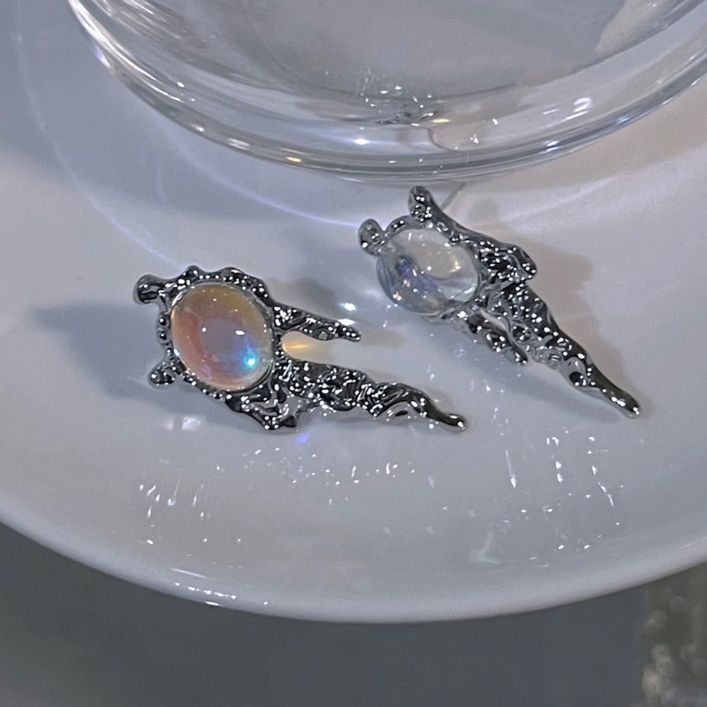 Frigid Anting Tusuk Asimetris Aksen Batu Moonstone Gaya Perancis Untuk Wanita