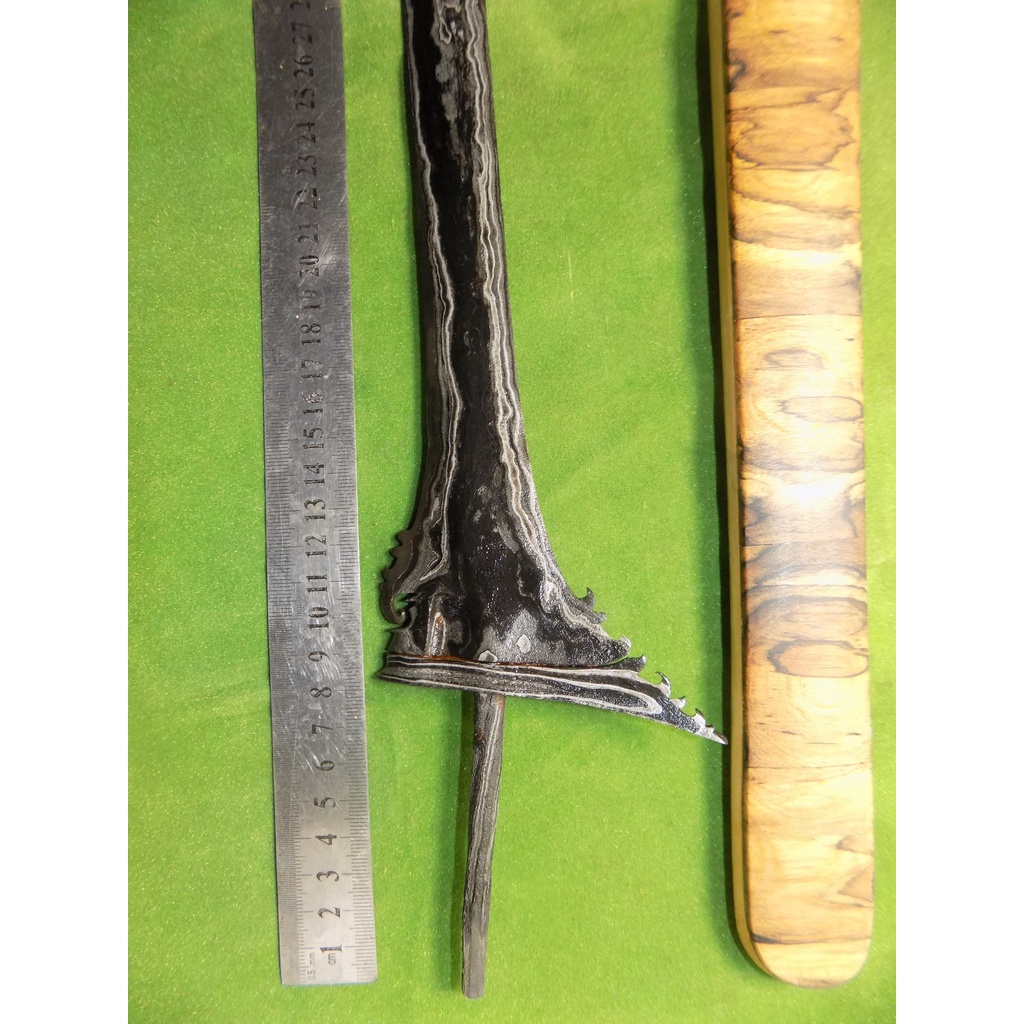 keris sinom pamor kulit semangka era kerajaan bali tua abad 17