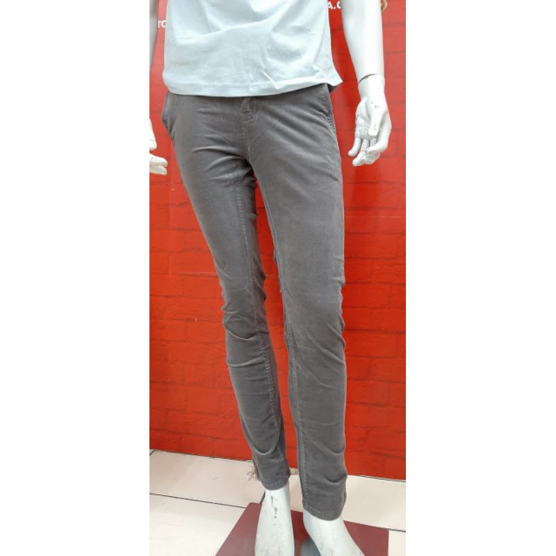 Celana Pria//Courdurroy//Brand Benhill