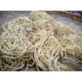 

MIE MI BAKMI BAKMIE TELOR MENTAH HOMEMADE HANDMADE HYGIENE MIE PANGSIT FROZEN SURABAYA 10 PORSI