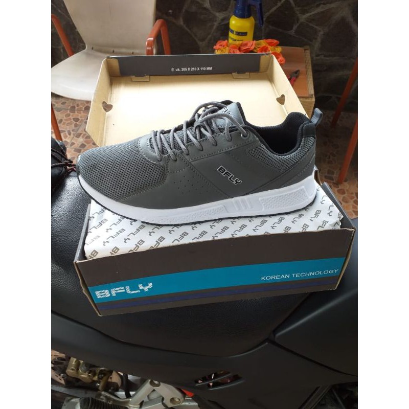 Sepatu Sneakers Pria Cowok Sepatu Olahraga Original BFLY Superiors Abu