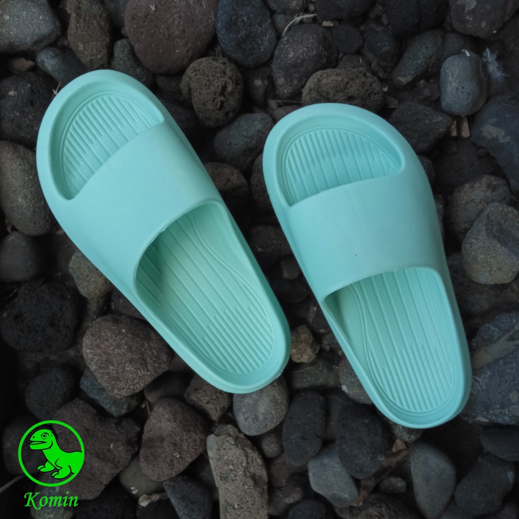 Sandal Bahan EVA Sandal Polos Wanita Slip On Korean Style Murah Empuk Anti Selip Anti Air Komin