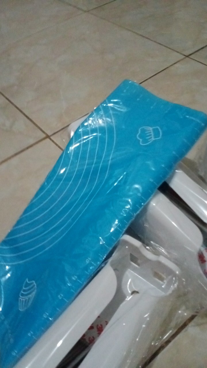 Adk- Alas Adonan Kue Silicone Medium M932 50x40cm