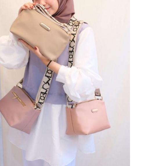 ✬ TAS SELEMPANG WANITA ADRIANA COLLECTION ◌