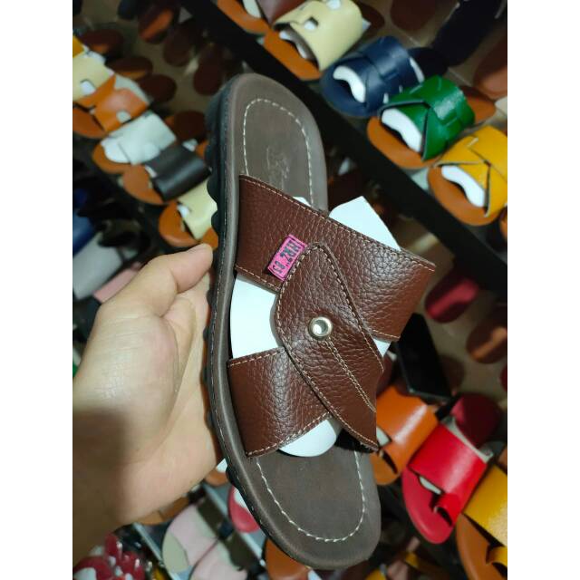 Sendal papirut pria kulit sapi asli