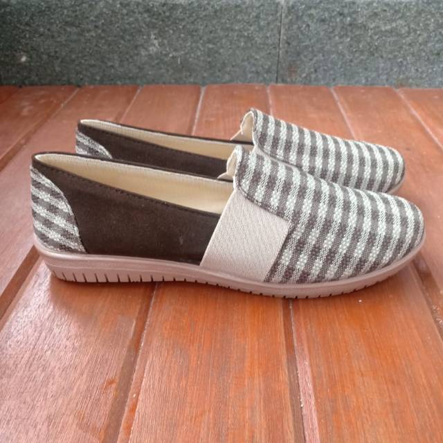 YasminAlshop Sepatu flatshoes balerina kotak TERBARU