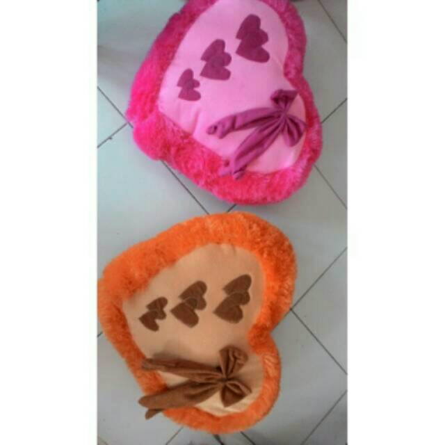 Bantal love berpita