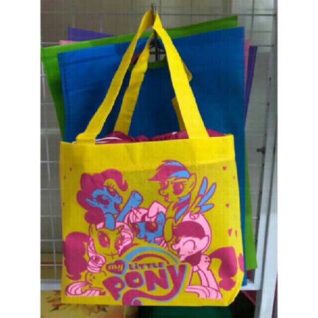 

goodie bag ulangtahun karakter alas 13x 19