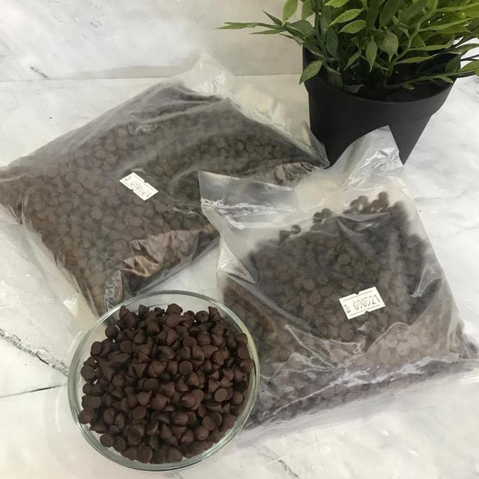 

Tulip Dark Choco Chips Compound - 1000Gr / 1Kg Repack COKLAT TOPPING / TOPING COKELAT