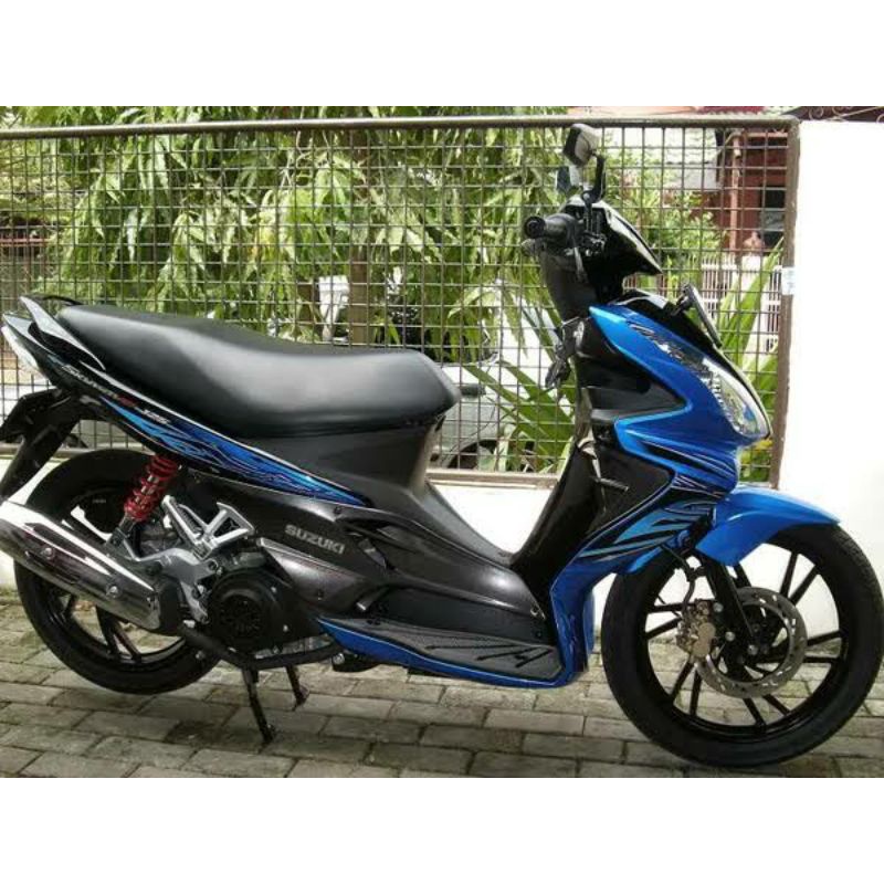 Stripping Suzuki Skywave 2009 biru hitam