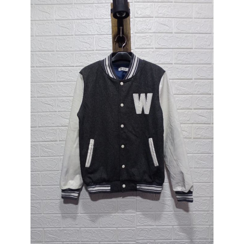 varsity preloved