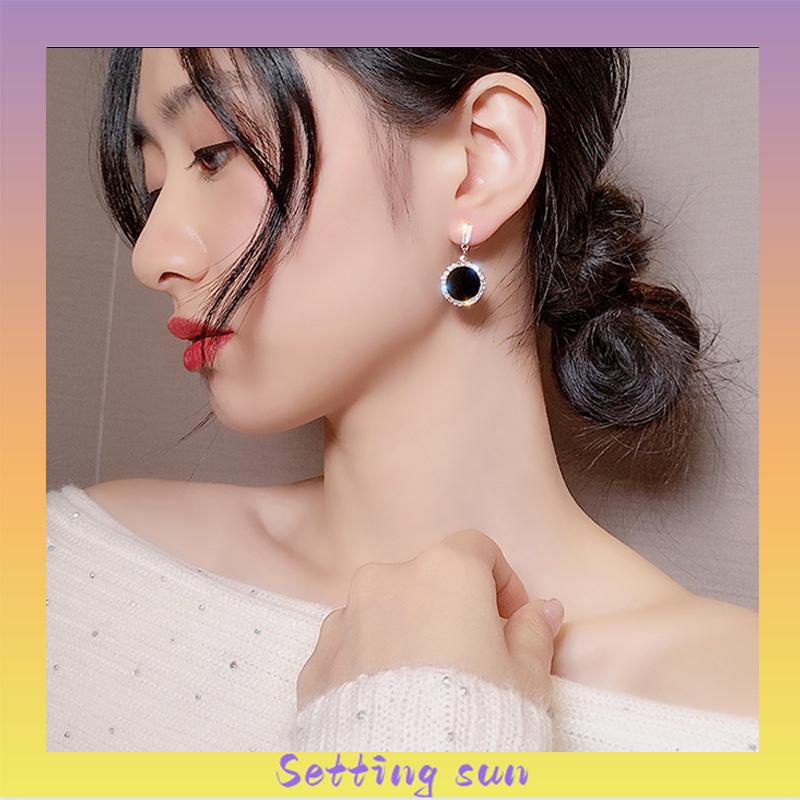 S925 Silver Needle Earrings Temperamen Fashion Kepribadian Anting Geometris Anting Wanita TN